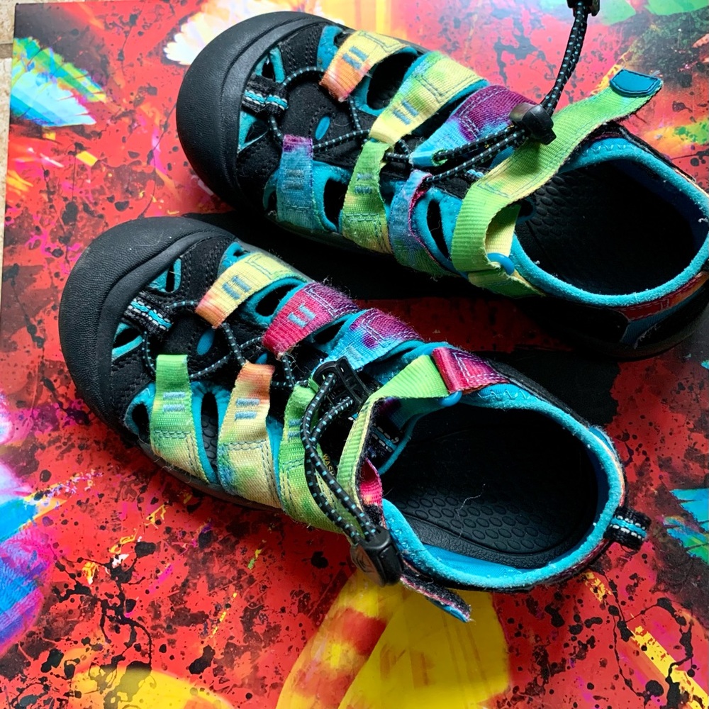 Size 2 kids KEENS
